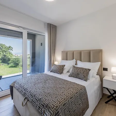 Διαμέρισμα Scenic Kastel Luksic - Two Bedroom Kaštela